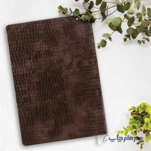 تصویر سررسید ۱۴۰۴ سایز وزیری رنگ قهوه ای طرح چرم کروکودیلی